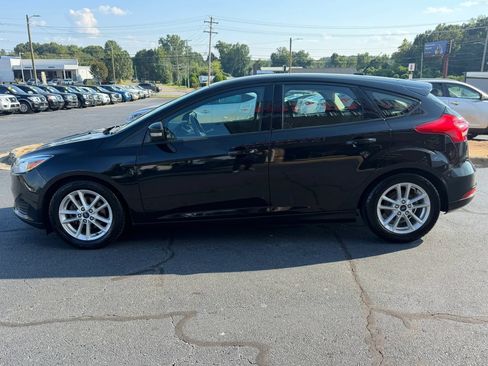 Used 2016 Ford Focus SE FWD image 4