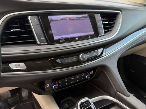 Used 2020 Buick Enclave Premium w/ Sun and Sites Package FWD image 18