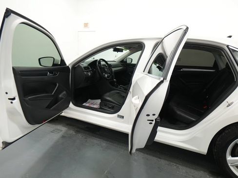 Used 2015 Volkswagen Passat 1.8T Limited Edition FWD image 18