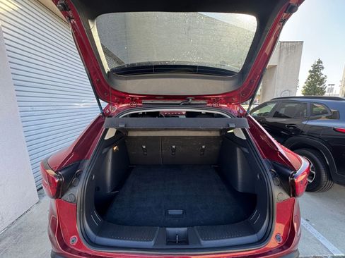 Used 2025 Chevrolet Trax LT w/ LT Convenience Package image 31