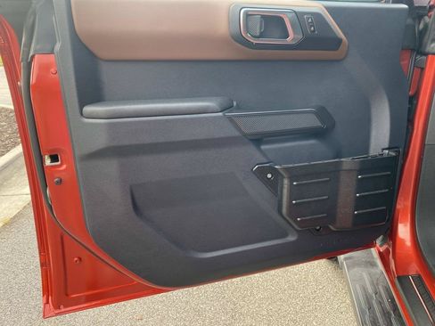 Used 2024 Ford Bronco Outer Banks AWD/4WD image 15