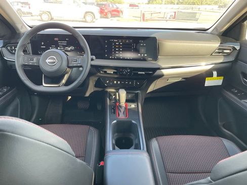 New 2026 Nissan Kicks SR w/ Cold Weather Package image 15