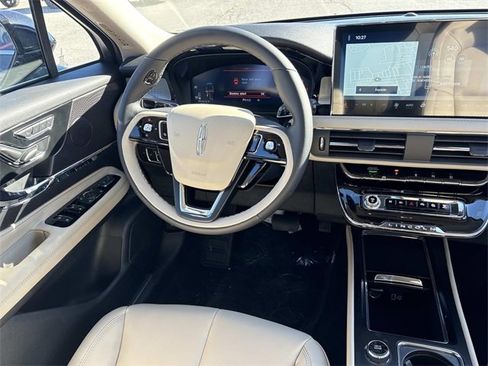 New 2026 Lincoln Corsair Premiere image 14