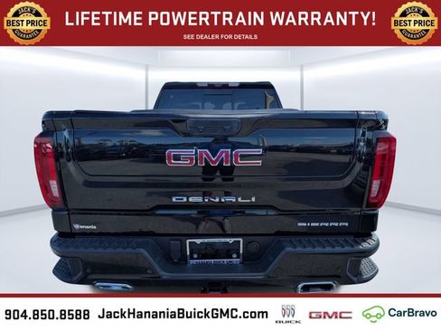 Used 2023 GMC Sierra 1500 Denali w/ Technology Package AWD/4WD image 4