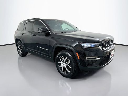 Used 2024 Jeep Grand Cherokee Limited w/ Luxury Tech Group II AWD/4WD image 3