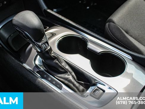Used 2024 Chevrolet Malibu LT FWD image 34
