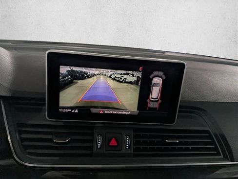 Used 2020 Audi Q5 e Premium Plus w/ Premium Plus Package image 20