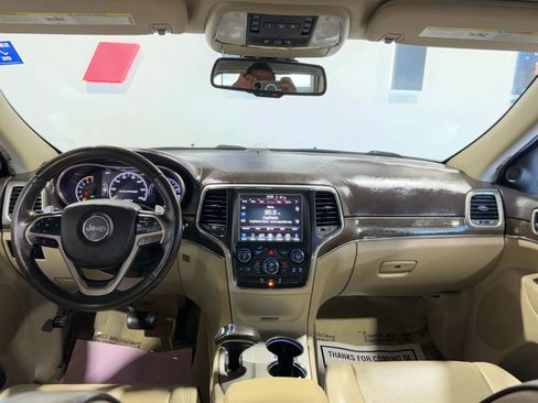 Used 2014 Jeep Grand Cherokee Overland AWD/4WD image 11