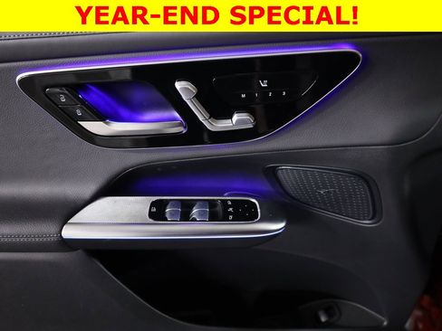 Used 2025 Mercedes-Benz GLC 300 4MATIC image 10