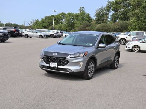 Used 2022 Ford Escape SEL w/ Technology Package AWD/4WD image 3