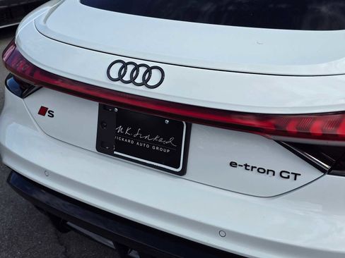 New 2026 Audi S e-tron GT Prestige image 15