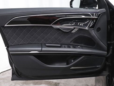 Used 2024 Audi S8 image 12