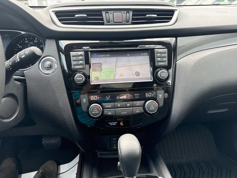 Used 2016 Nissan Rogue SL w/ SL Premium Package AWD/4WD image 24