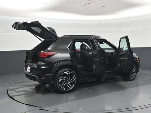 Used 2025 Chevrolet TrailBlazer RS w/ Convenience Package FWD image 55