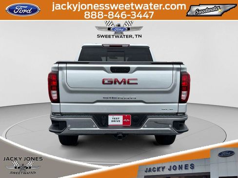 Used 2022 GMC Sierra 1500 SLE w/ Preferred Package AWD/4WD image 4