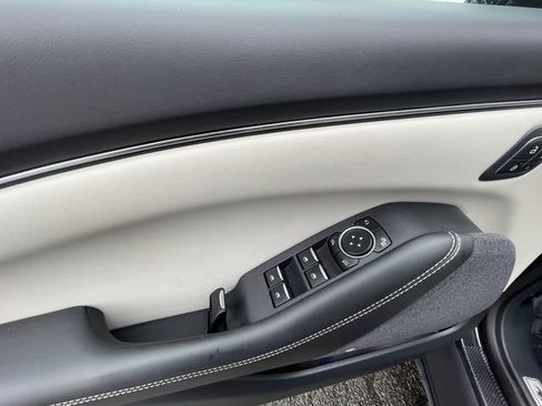 Used 2022 Ford Mustang Mach-E Premium image 11