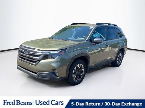 Used 2026 Subaru Forester Premium AWD/4WD image 3