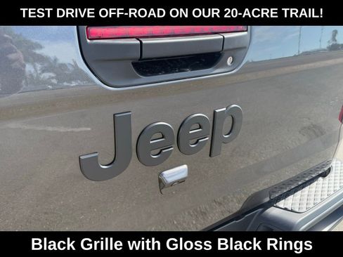 New 2026 Jeep Gladiator Willys image 32