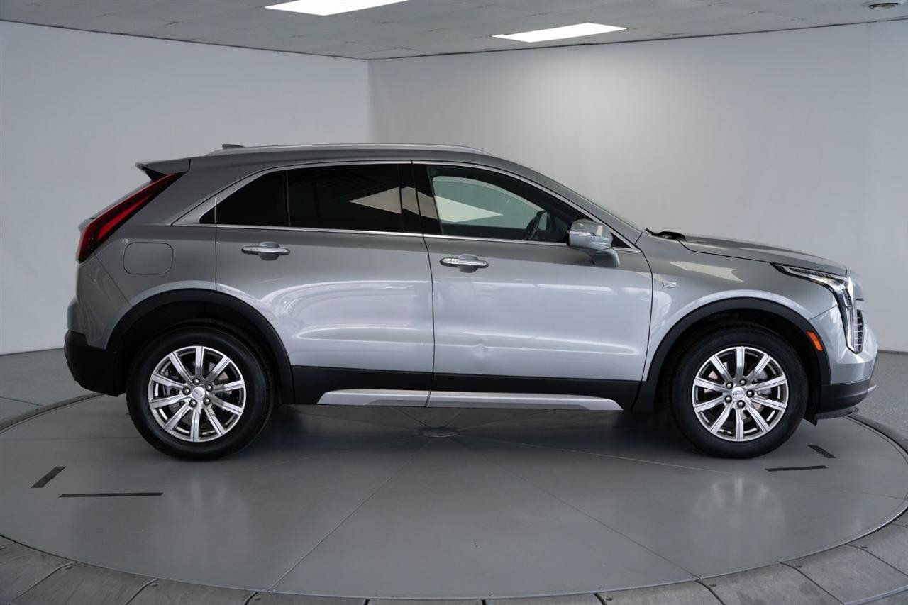 Used 2023 Cadillac XT4 Premium Luxury AWD/4WD image 8