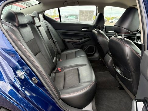 Used 2024 Nissan Altima 2.5 SR FWD image 14