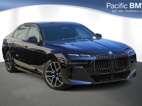 Used 2025 BMW 750e xDrive 750e xDrive image 1