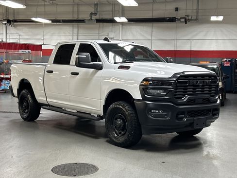 Used 2025 RAM 2500 Tradesman AWD/4WD image 2