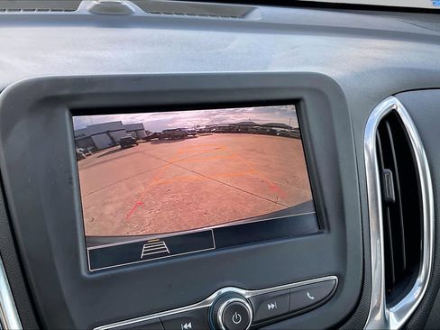Used 2023 Chevrolet Equinox LT FWD image 26