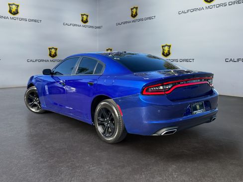 Used 2021 Dodge Charger SXT w/ Leather Interior Group RWD image 3