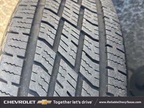 Used 2018 Dodge Grand Caravan SE w/ UConnect Hands-Free Group image 25