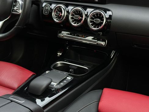 Used 2023 Mercedes-Benz CLA 250 4MATIC image 45