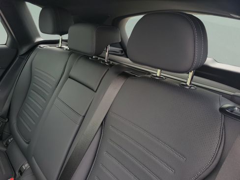 Certified 2026 Mercedes-Benz GLC 300 image 9
