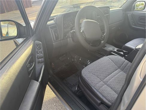 Used 2001 Jeep Cherokee Sport image 10