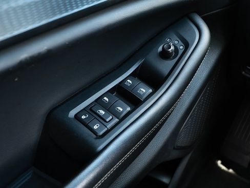 Used 2024 Jeep Grand Cherokee Laredo RWD image 21