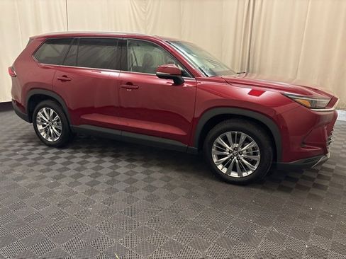 Used 2024 Toyota Grand Highlander Platinum image 4