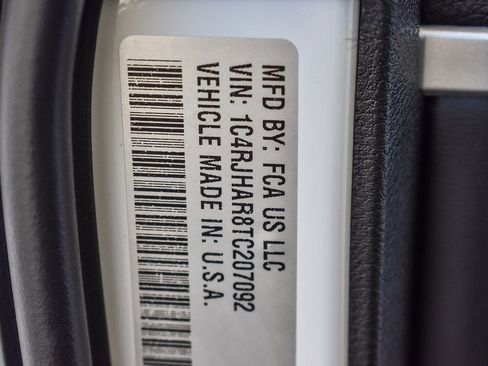 New 2026 Jeep Grand Cherokee Altitude image 30