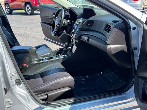 Used 2013 Acura ILX w/ Premium Package FWD image 18