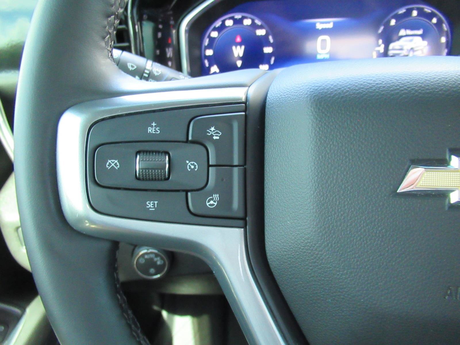 Used 2025 Chevrolet Silverado 1500 LT RWD image 27