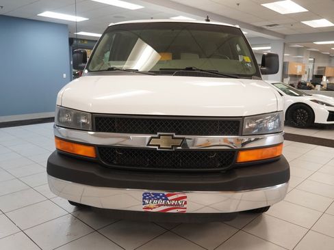 Used 2016 Chevrolet Express 3500 LT w/ LT Preferred Equipment Group image 14