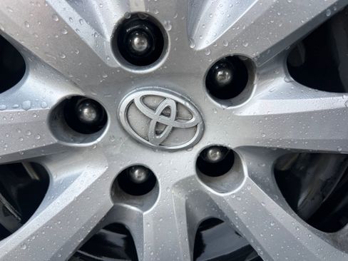 Used 2020 Toyota Corolla LE w/ Carpet Mat Package (TMS) FWD image 29