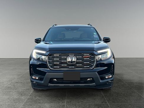 Used 2023 Honda Passport TrailSport image 2