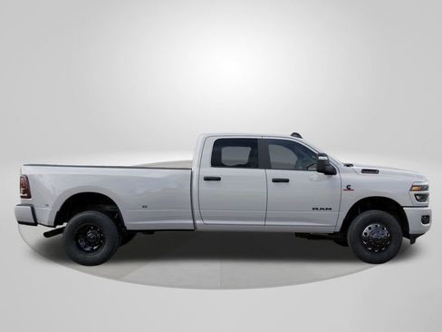 New 2026 RAM 3500 Big Horn AWD/4WD image 21
