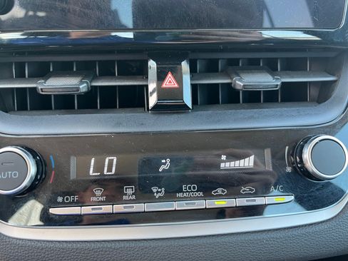 Used 2024 Toyota Corolla LE FWD image 22