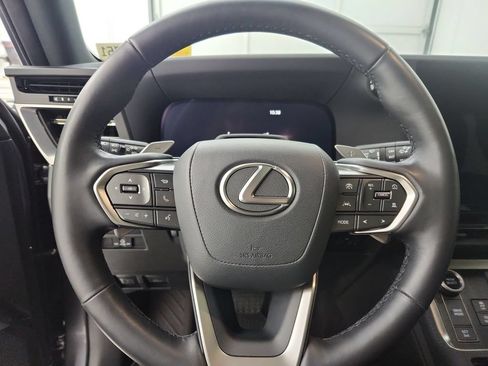 Used 2024 Lexus GX 550 w/ Accessory Package (2T) AWD/4WD image 32