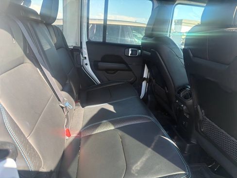 Used 2024 Jeep Wrangler High Altitude AWD/4WD image 16