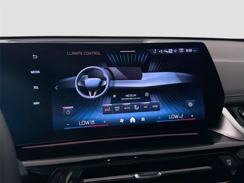New 2026 BMW X1 xDrive28i w/ Technology Package AWD/4WD image 30