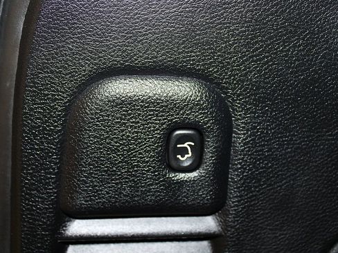 Used 2022 Jeep Grand Cherokee Limited w/ Trailer Tow Group IV image 39