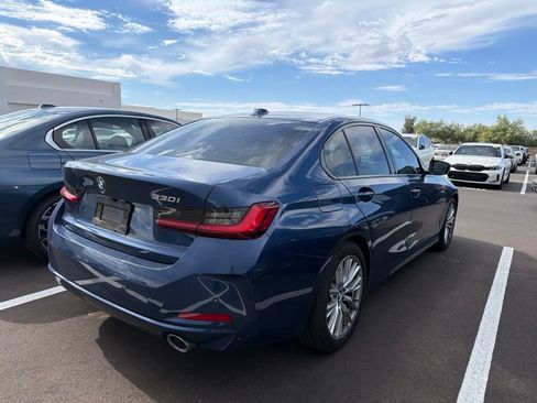 Used 2023 BMW 330i Sedan w/ Premium Package RWD image 9