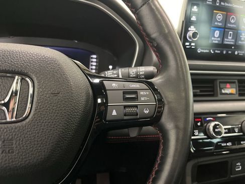 Used 2023 Honda Pilot Elite image 8