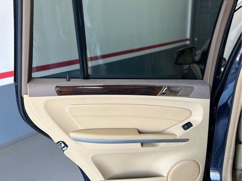 Used 2012 Mercedes-Benz GL 450 4MATIC image 16