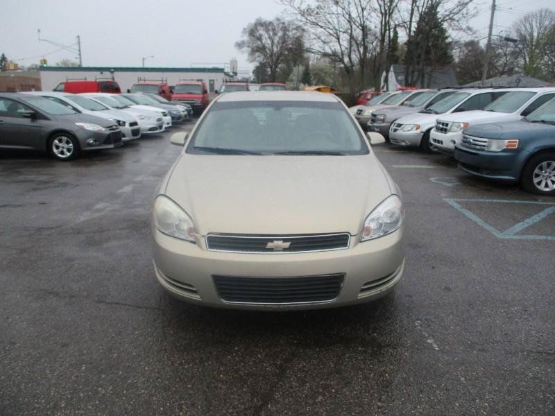 Used 2008 Chevrolet Impala LT w/ Luxury Edition Package FWD image 3